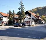 INVESTICIJA - Kuća sa poslovnim prostorom 200m², Solina